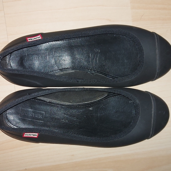 Hunter Black Flats - Picture 4 of 7
